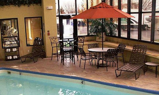 Holiday Inn Express Hotel Suites Indianapolis East 55/75