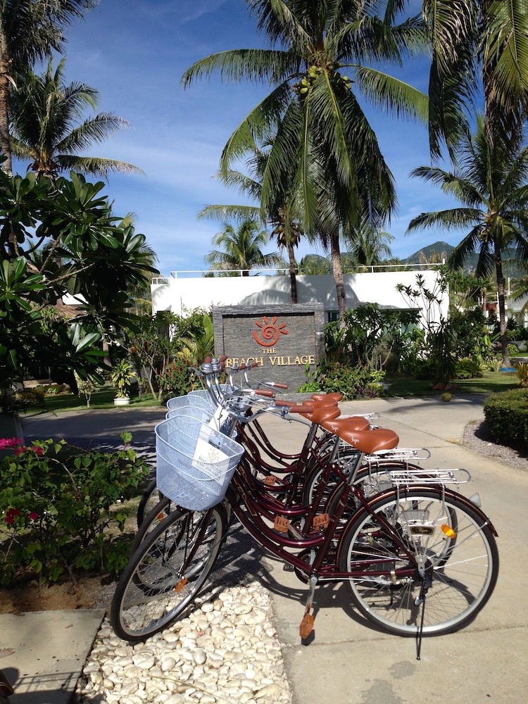 AWAY BEACH VILLAGE 40/50