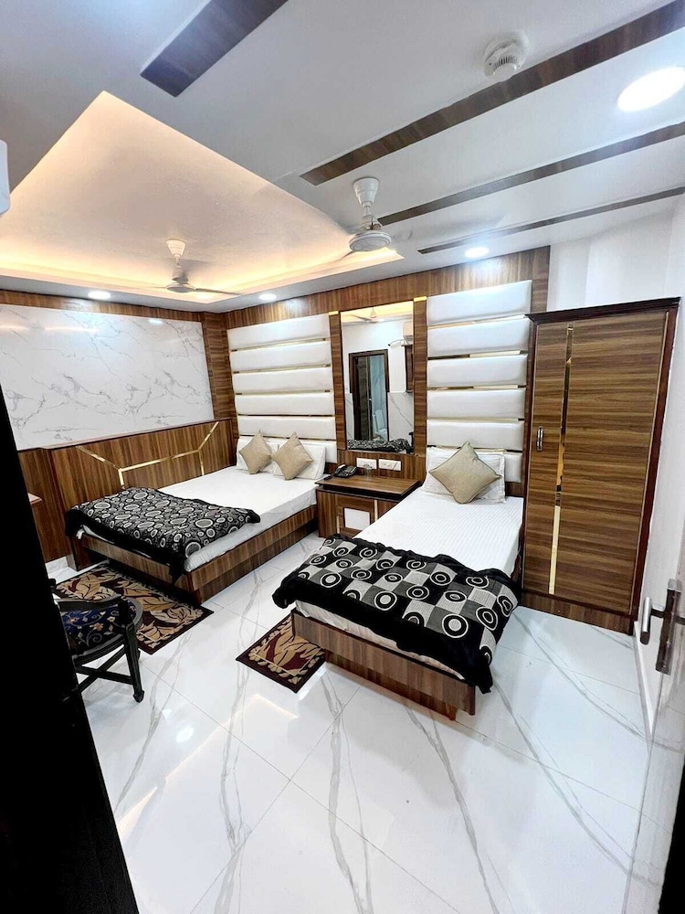 3 BEDROOMS, CLASSIC, TRIPLE, ACCESSIBLE
