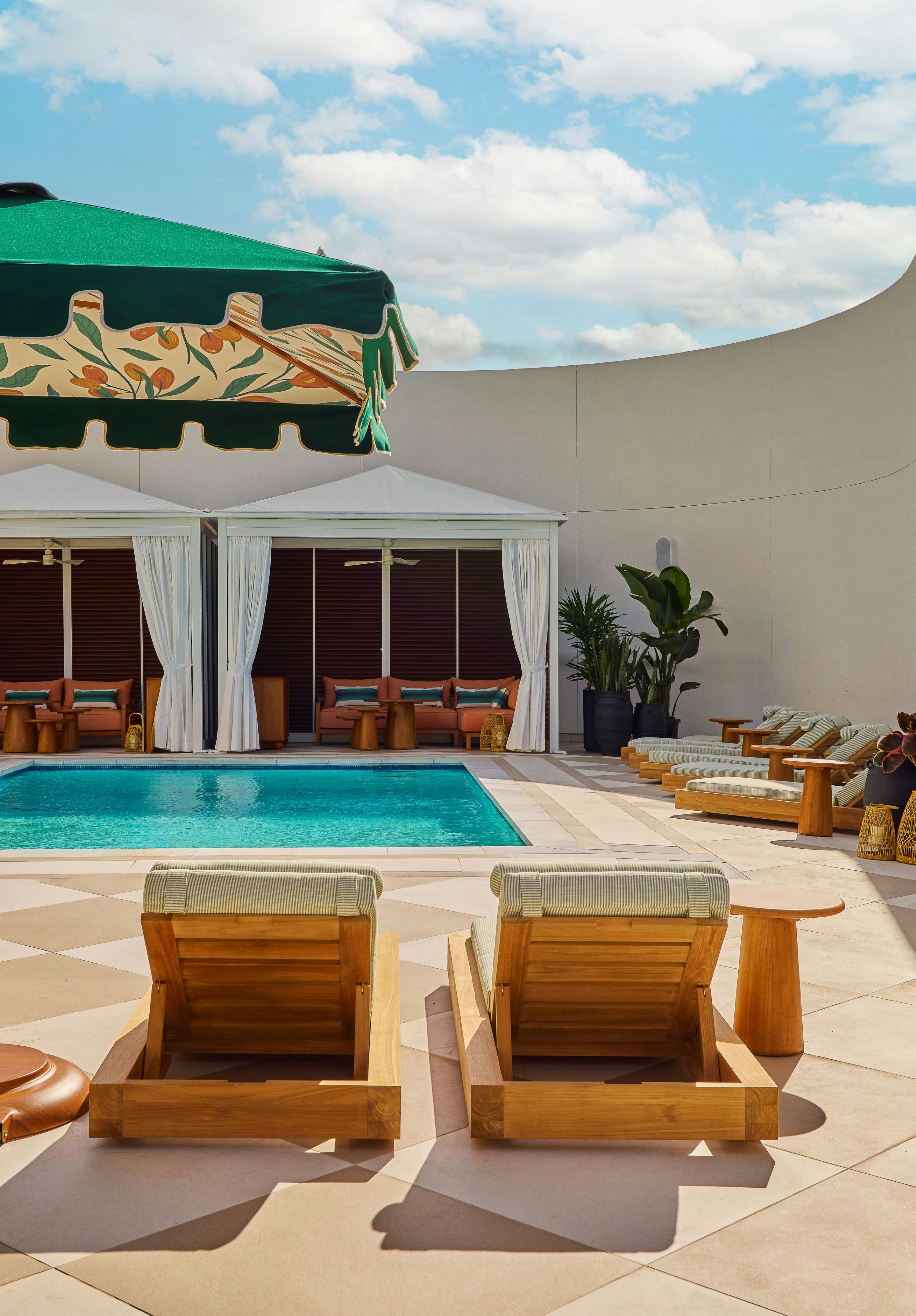 Cameo Beverly Hills, LXR Hotels & Resorts 12/50
