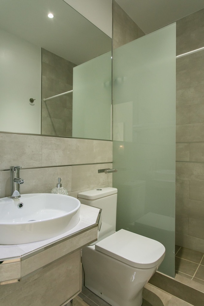 Hostal Met Madrid 23/30