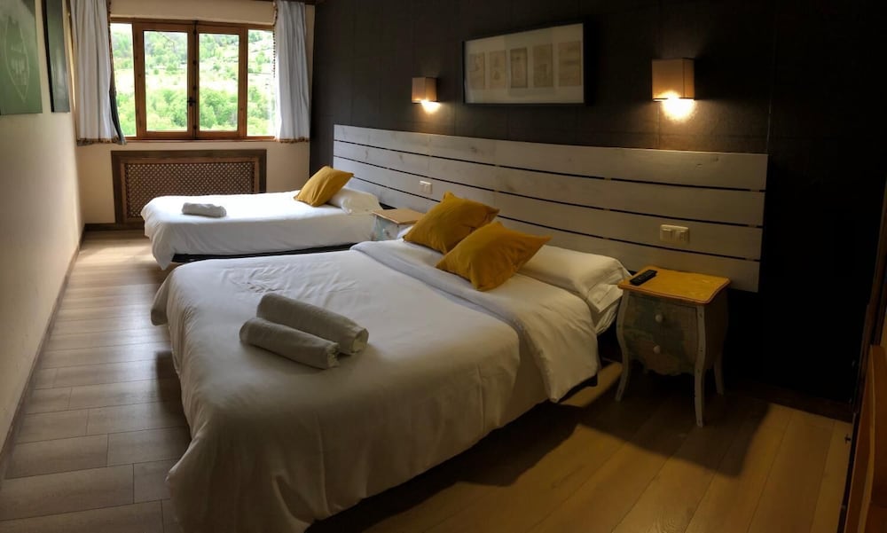 Hotel Torrecerredo 13/38