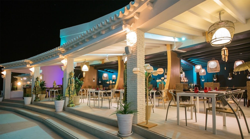 On Hotels Oceanfront Adults Designed 6/50