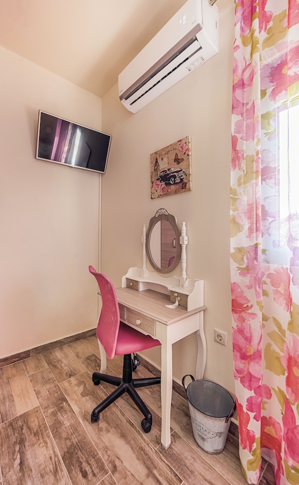Luxury Retro Villas 42/54