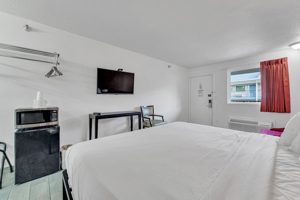 STANDARD, KING BED