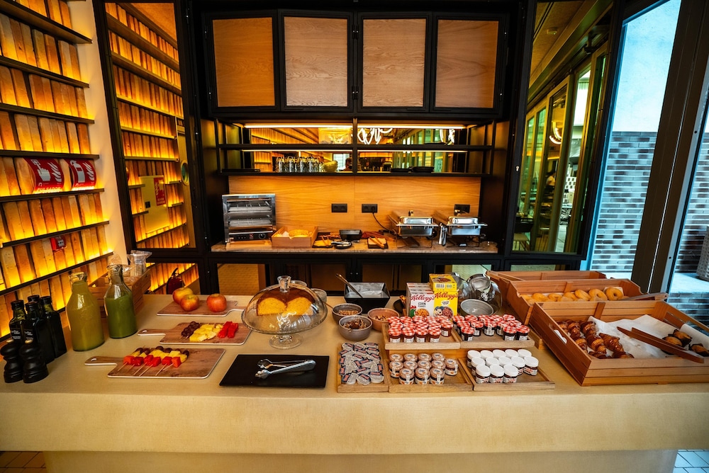 Akeah Hotel Gran Via - Adults Only 38/50