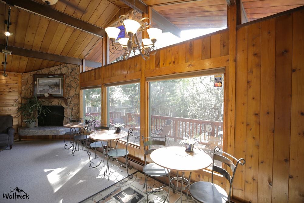 Jewel Lake Bed Breakfast 30/50