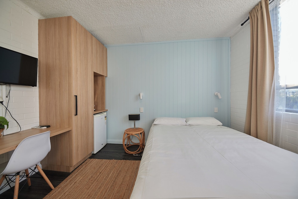 Little Coogee Hotel 26/65