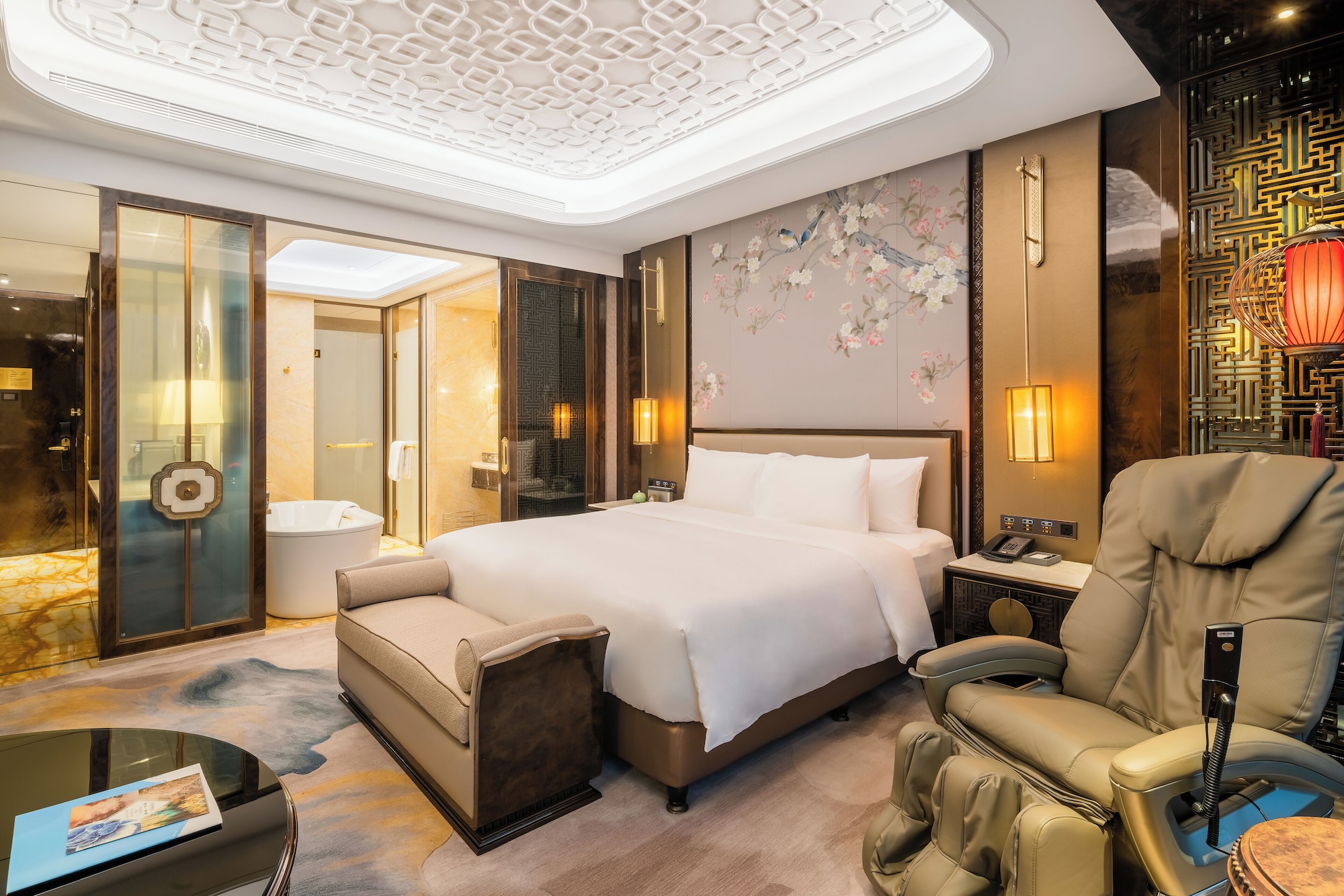 Grand, Deluxe, King Bed, River View, Wanda Reign Chengdu 7/10