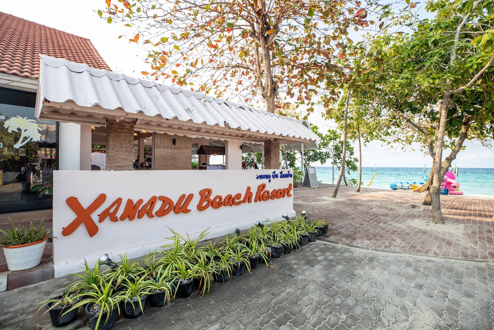Xanadu Beach Resort 7/50