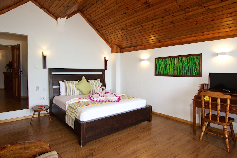 COLIBRI GUEST HOUSE(M) 16/54