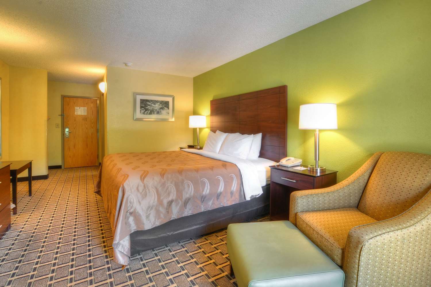 Room, Queen Bed, Accessible