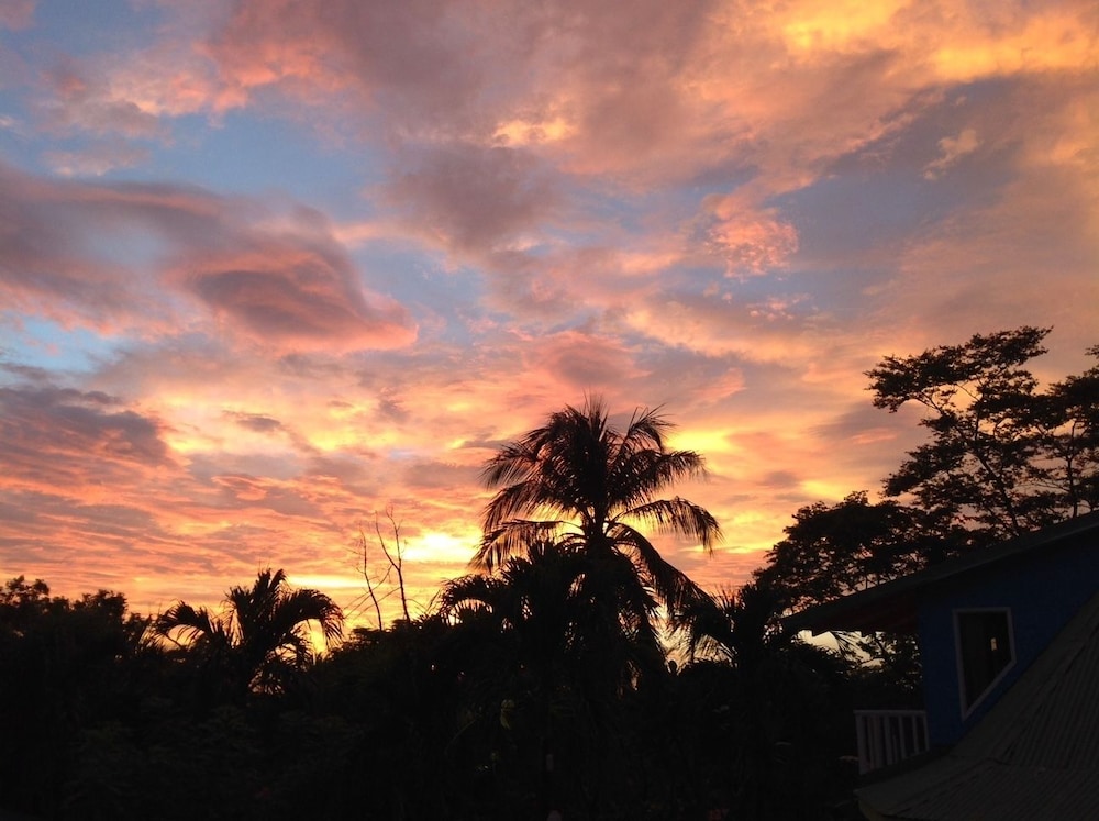 Hotel Tamarindo Village 69/74
