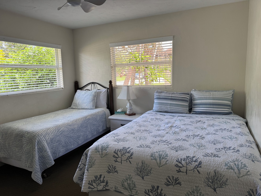 Tropical Villas of Venice Beach 24/71