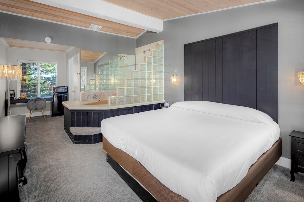 Tahoe City Inn 15/42