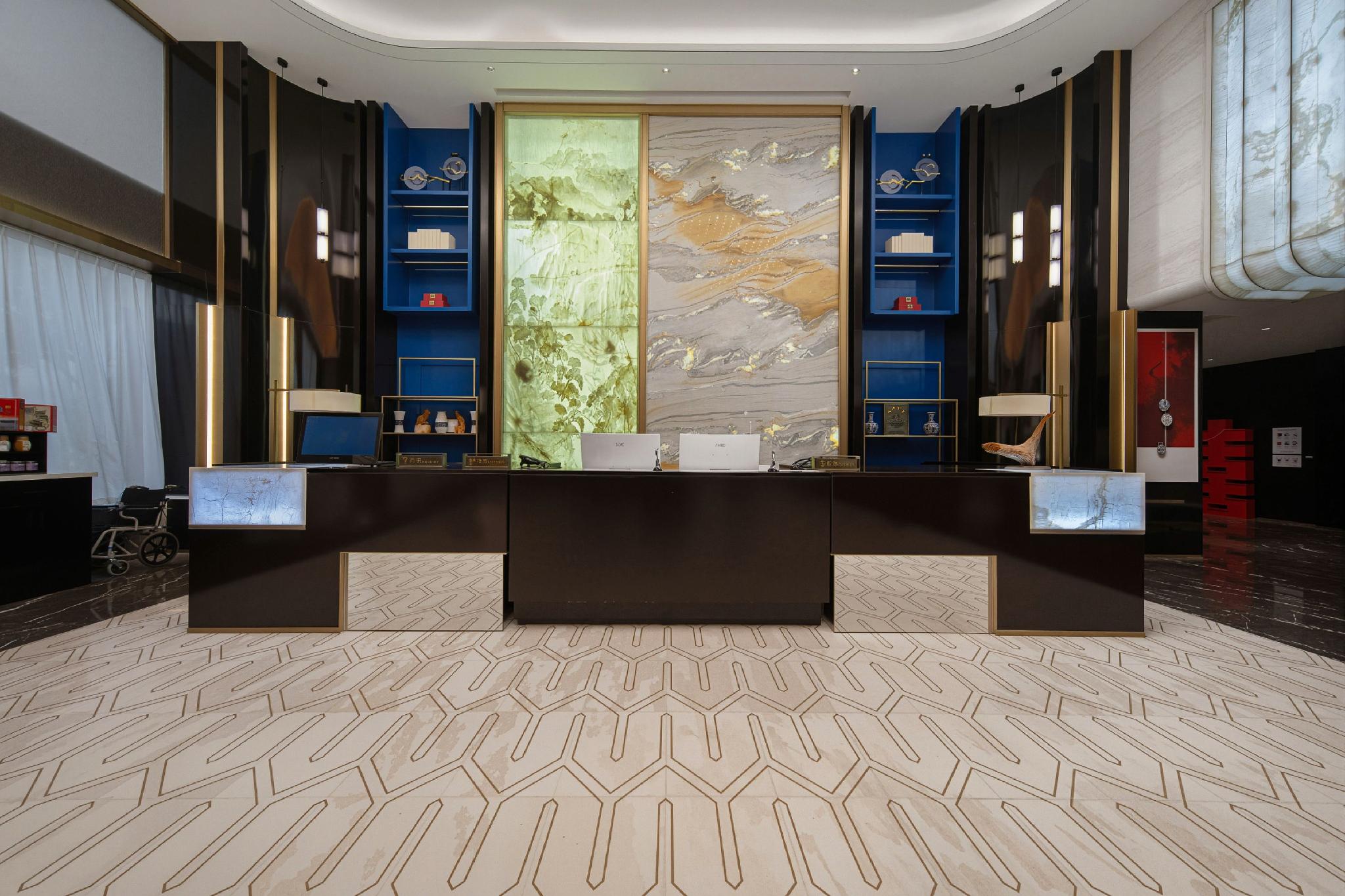 Dynasty International Hotel 9/43