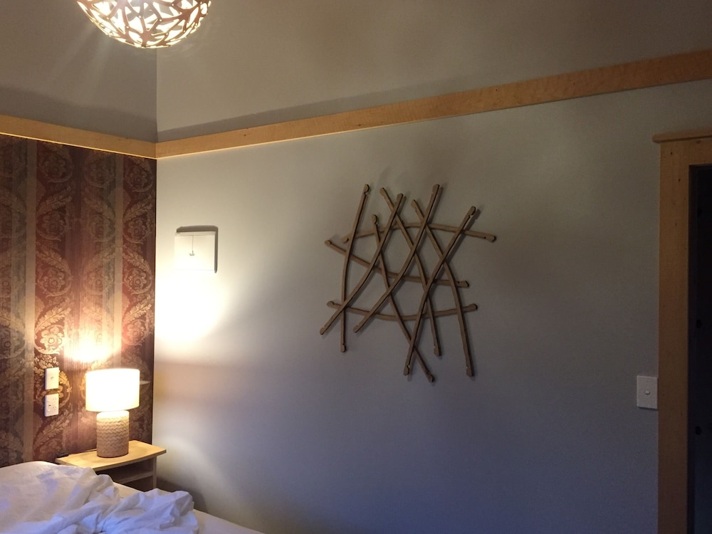 The River Lodge 11/65