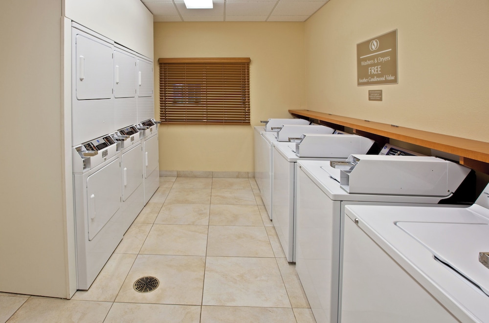 Candlewood Suites Louisville North 67/67