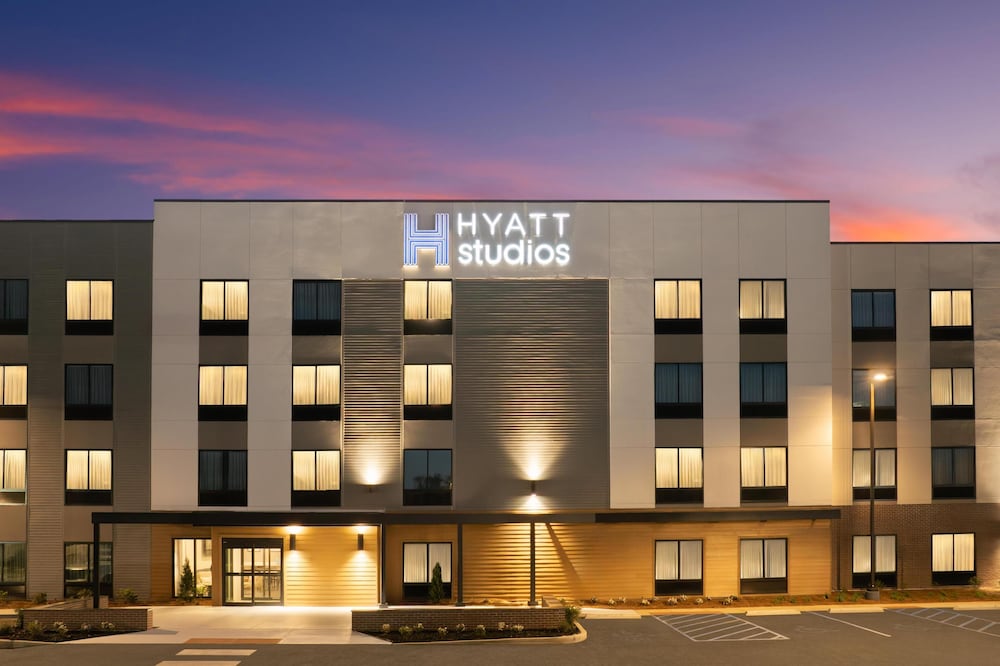 Hyatt Studios Mobile / Tillmans Corner 1/50