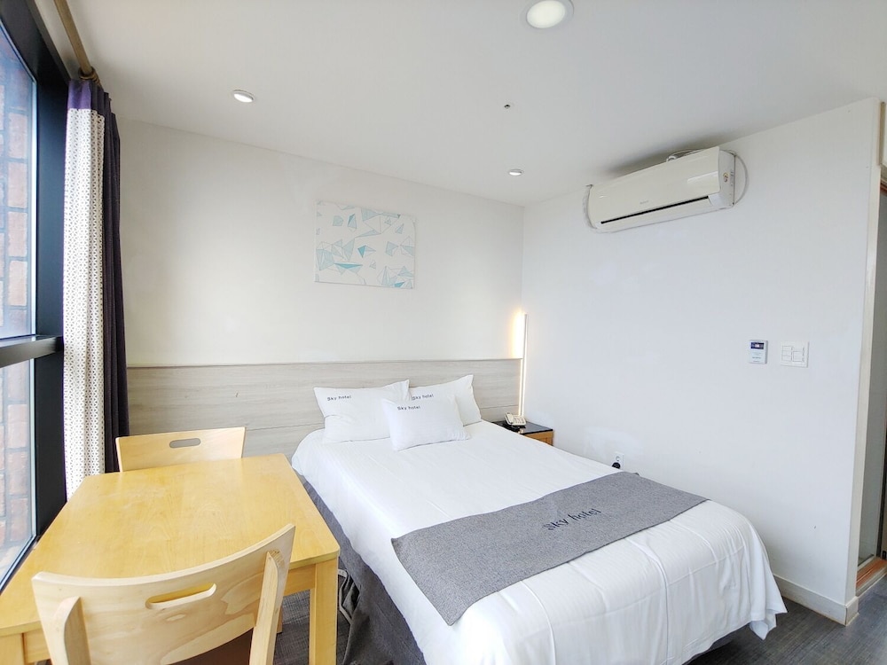 Sky Hotel 23/52