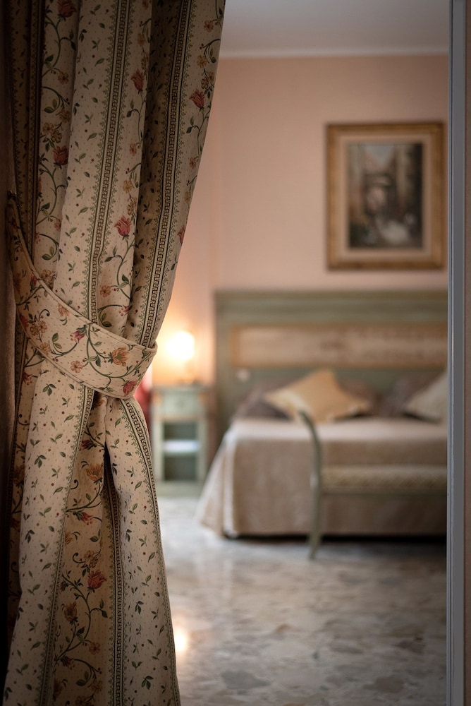 Hotel President Rimini 65/84