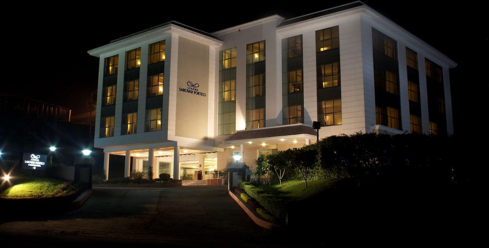 Hotel Legend Sarovar Portico 3/28