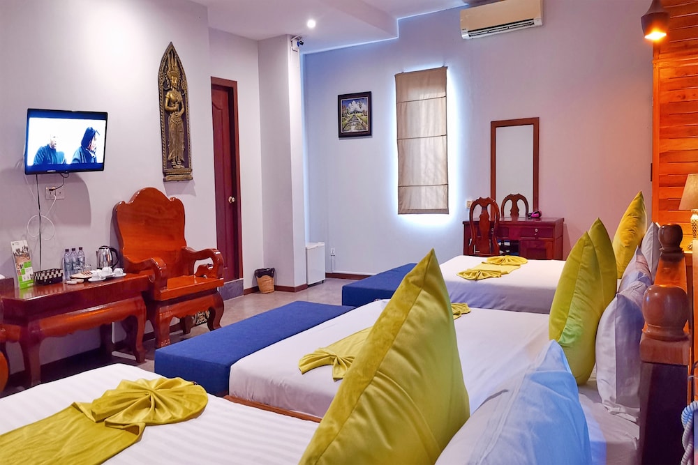 Indra Porak Residence 51/74