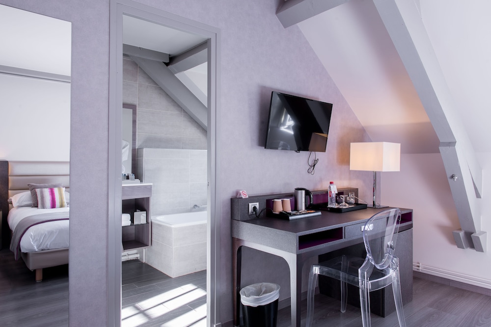 Relais Du Silence Le Grand Hotel D Uriage 35/36