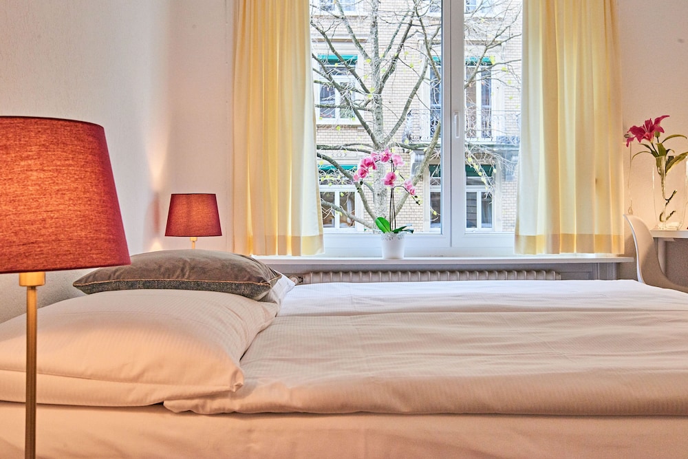 Hotel St. Georges 11/50