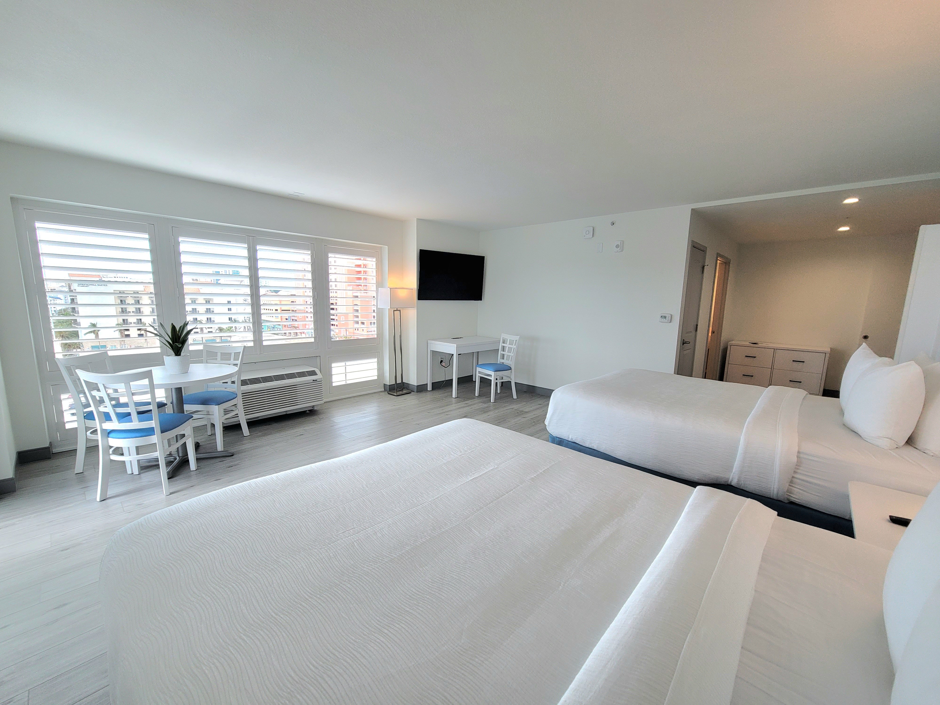 ChartHouse Clearwater Beach Marina Hotel 26/67
