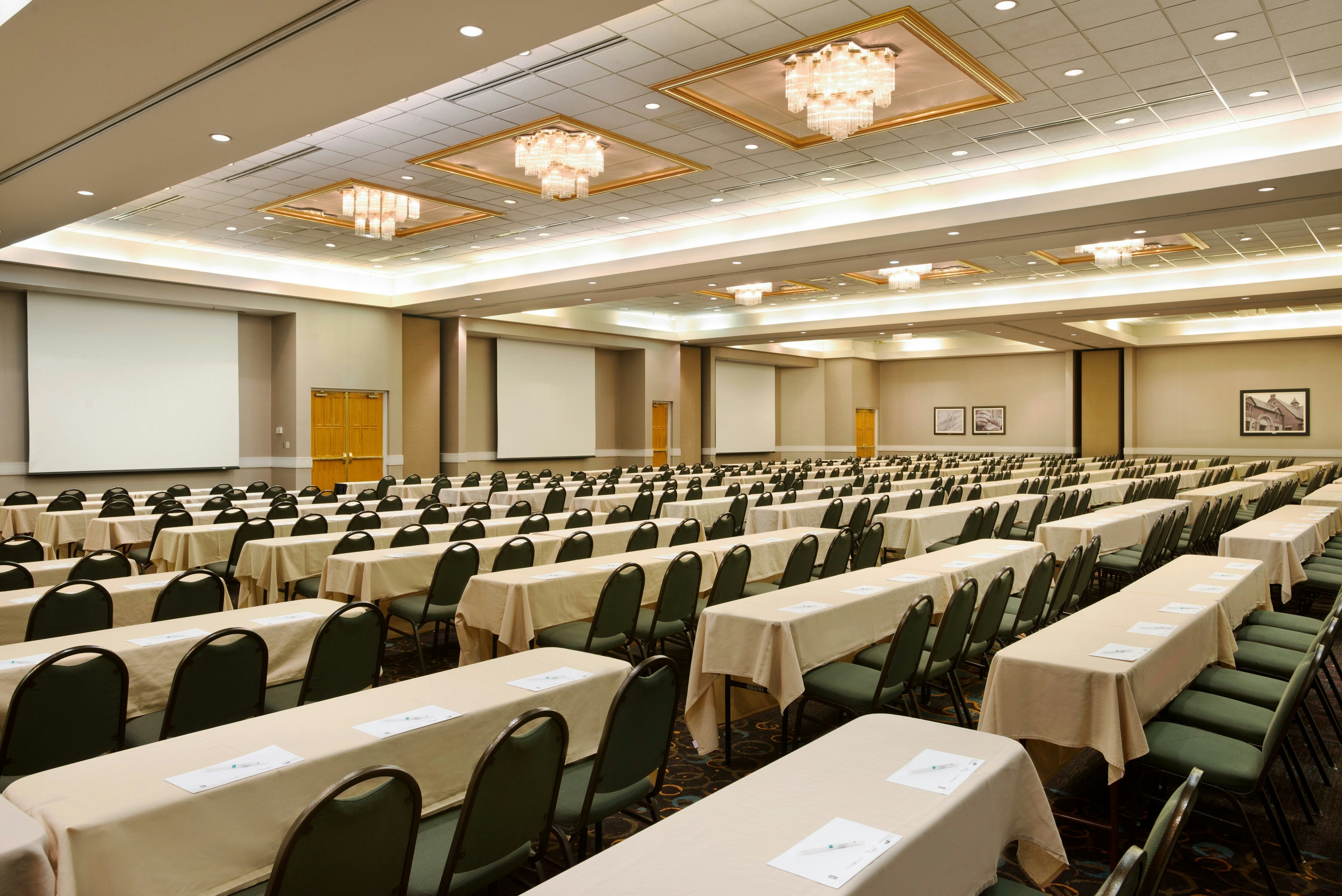 Embassy Suites by Hilton Greensboro Airport 39/52