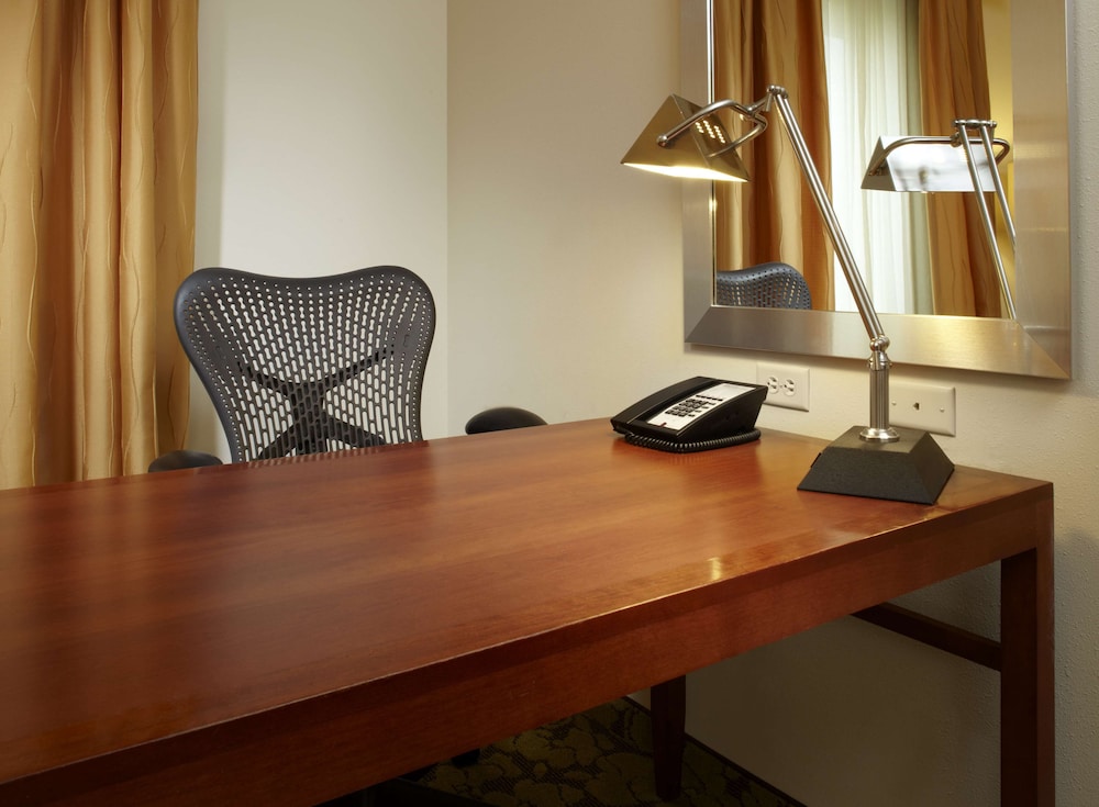 Hilton Garden Inn Dallas/Arlington 62/69