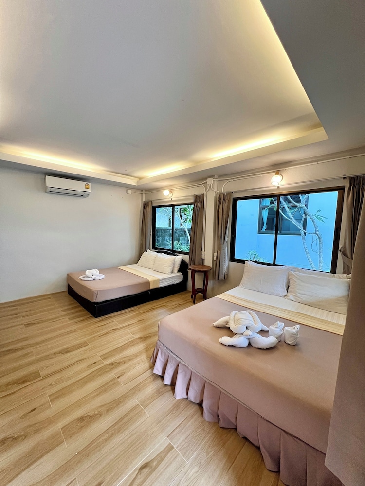 BUNGALOW, 2 DOUBLE BEDS