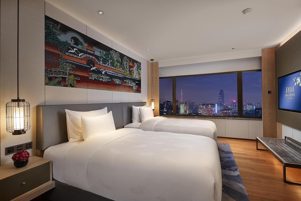 Garden 66 Suite Twin Bed