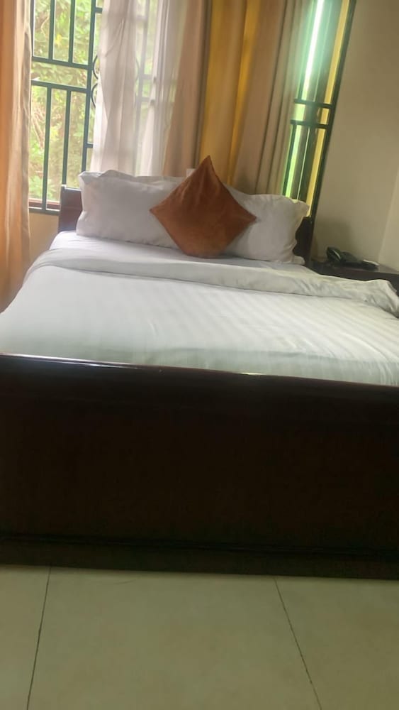 Okumah Hotel 22/44