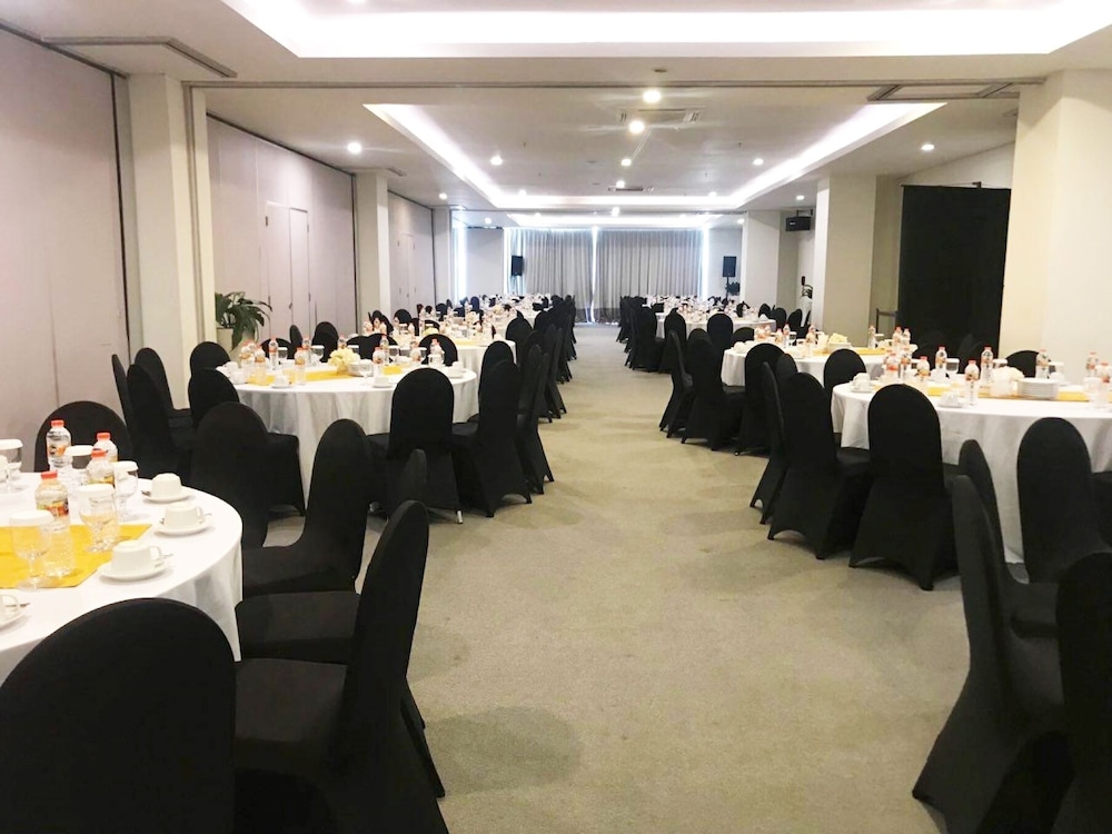 Kyriad Hotel M Sorong 19/21