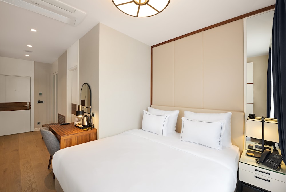 STANDARD, DOUBLE BED