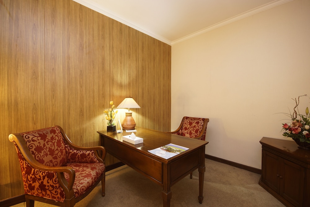 Bahari Inn Tegal 18/36