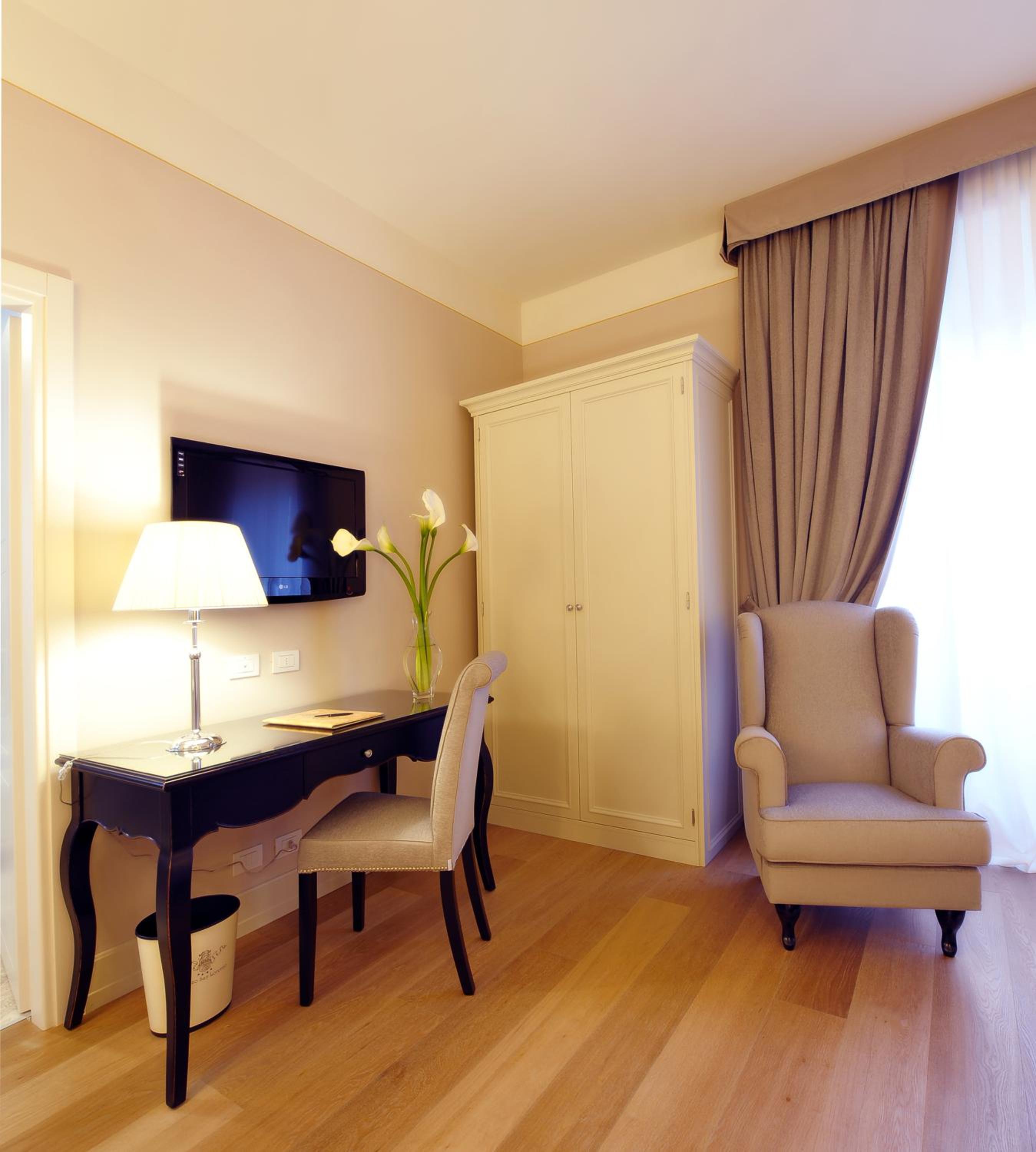 غرفة سوبيريور بسرير كوين، Palazzo San Lorenzo 2/6
