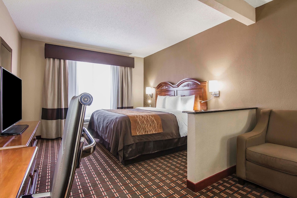 Quality Inn & Suites I-35 E-Walnut Hill 15/41