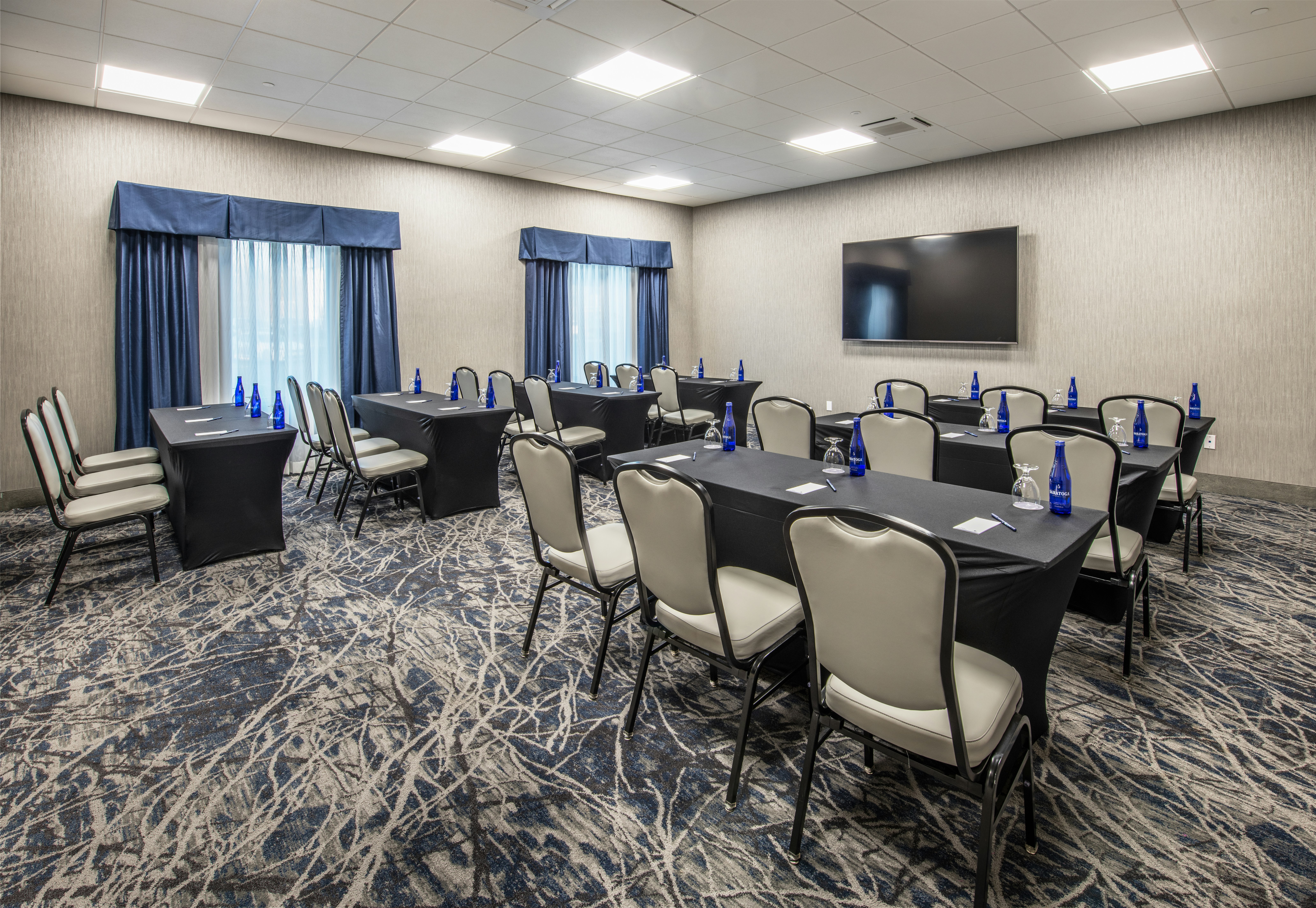 DoubleTree by Hilton Monroe Township Cranbury 12/18
