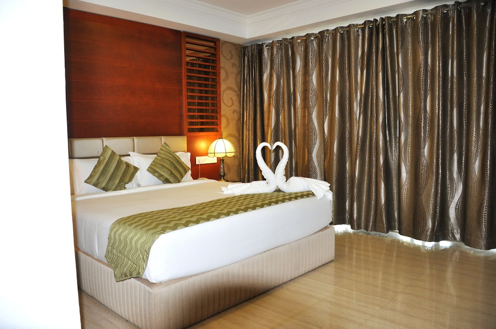 Lake Palace Hotel Trivandrum 7/44