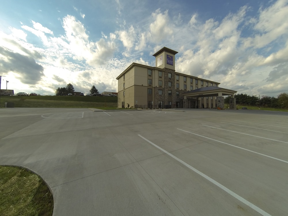 Sleep Inn & Suites Belmont / St. Clairsville 28/45