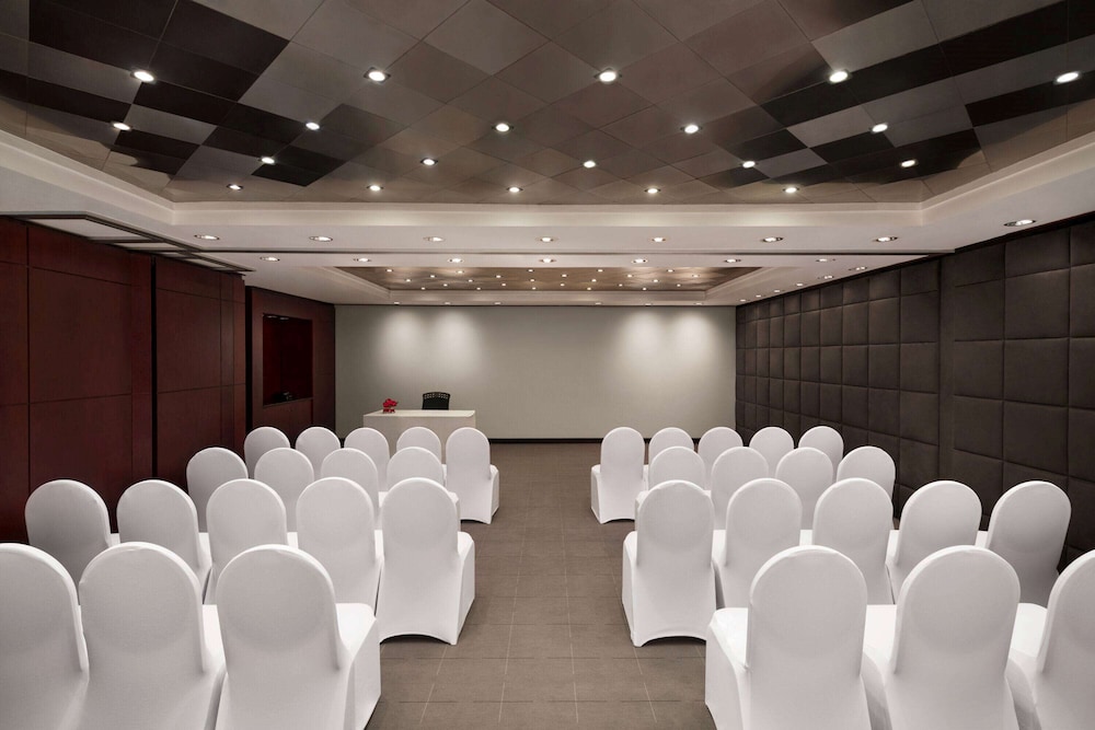 Ramada Plaza By Wyndham Dubai Deira 43/50