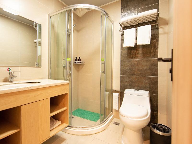 GreenTree Inn Wuxi Jiangyin City Wanda Plaza Tongfu Road Express Hotel 44/49