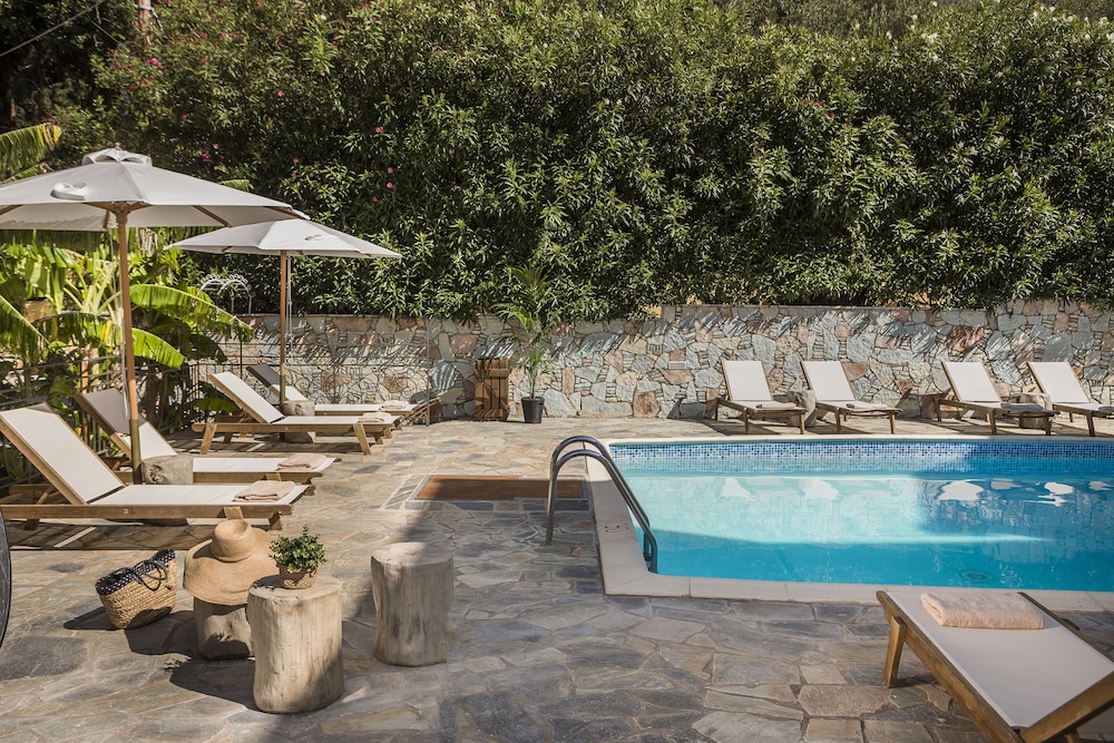 La Signora Hotel 44/50