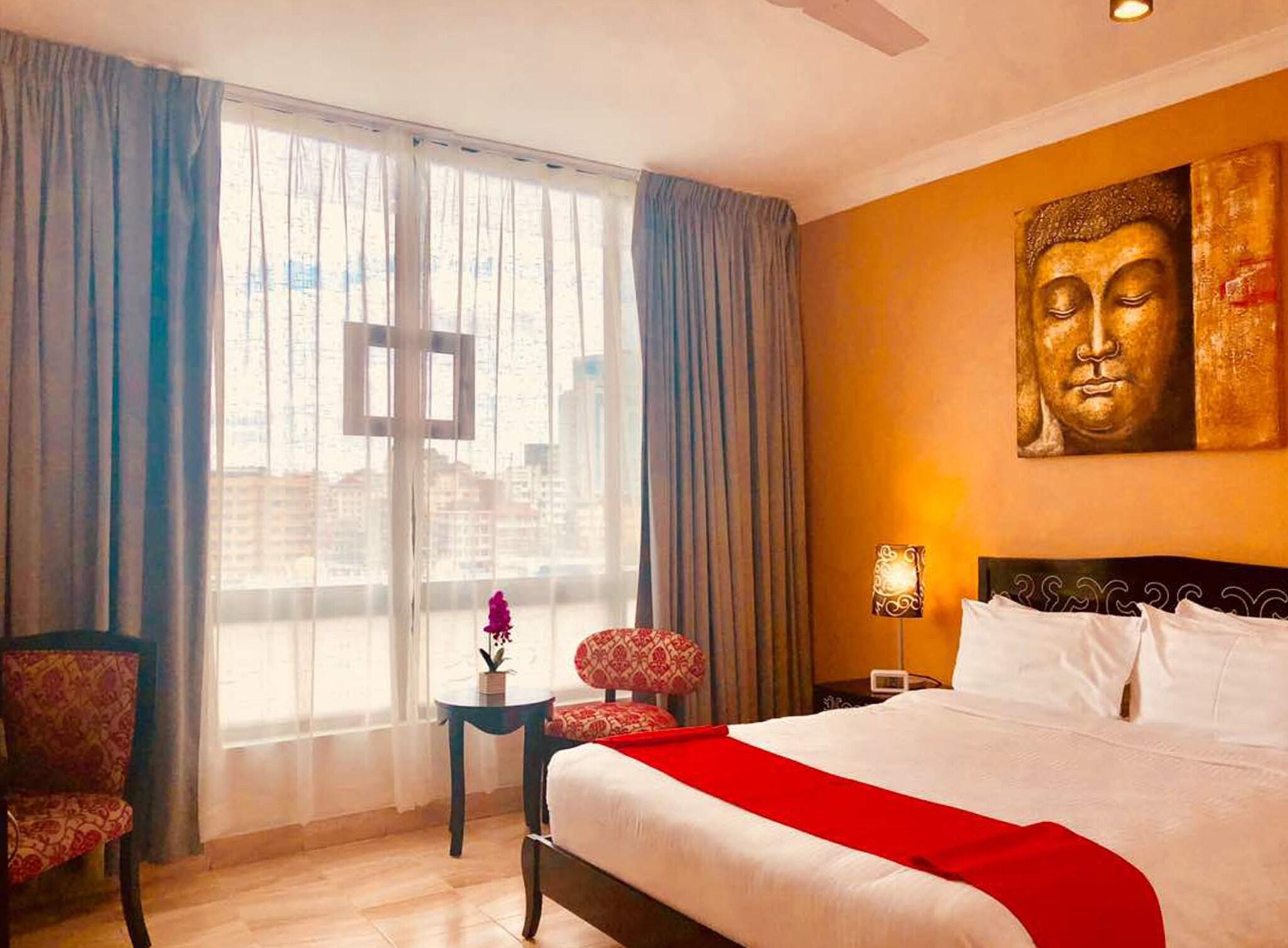 Deluxe, Queen Bed