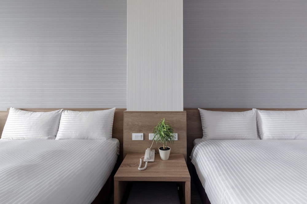 Hotel Brown - Zhongzheng 26/48