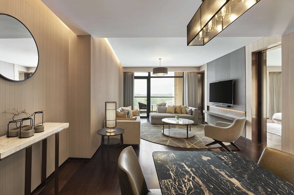 Hyatt Regency Beijing Shiyuan 34/40