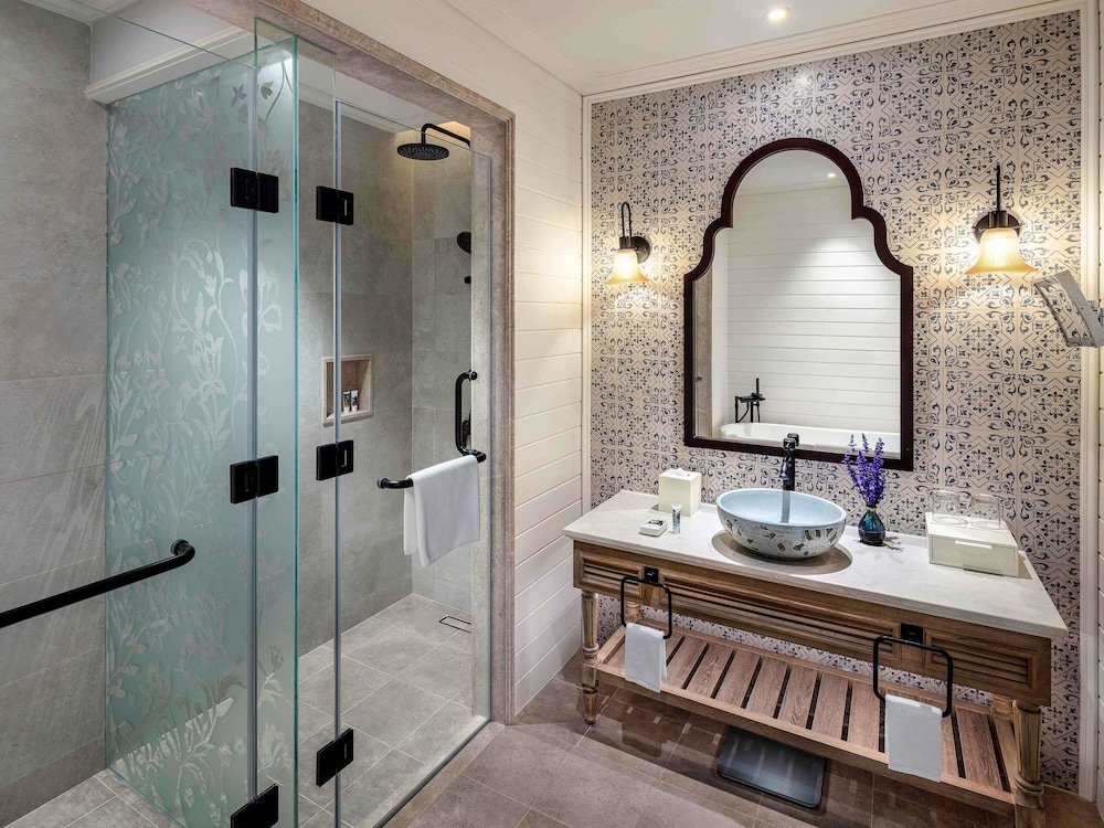 جناح جونيور عائلي بسرير كينج بشرفة، Mercure Da Lat Resort 7/7
